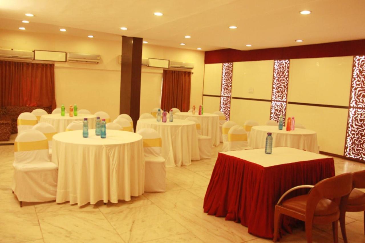 Hotel Parklane Hyderabad Exterior photo
