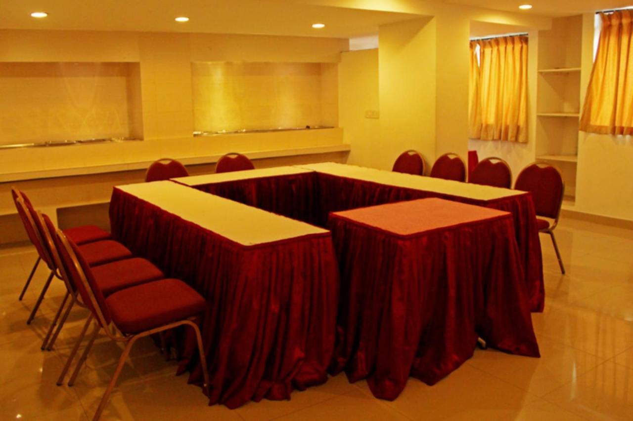 Hotel Parklane Hyderabad Exterior photo